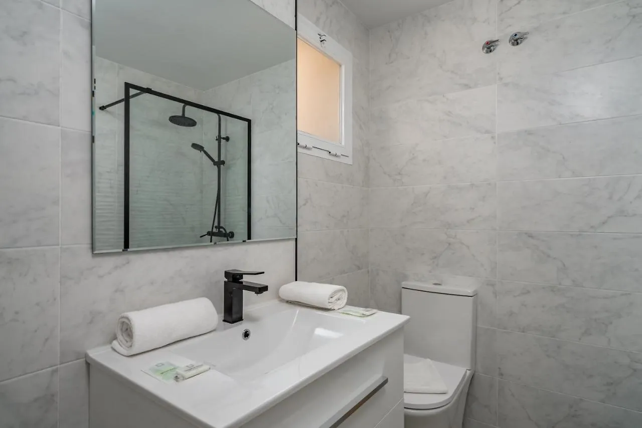 Spacious Castillo Sohail Penthouse With Jacuzzi By Costarentals - Ref 12 Fuengirola Spain
