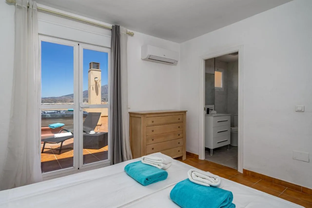 Spacious Castillo Sohail Penthouse With Jacuzzi By Costarentals - Ref 12 Fuengirola Apartment